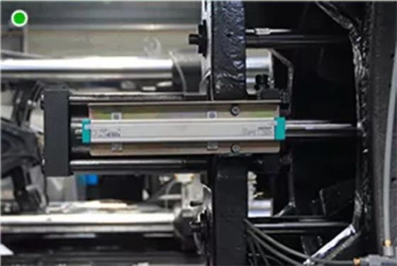 1050 Ton Energy Saving Injection Molding Machine For Big Garbage Can