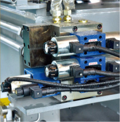 Efficiency Hybrid Injection Molding Machine SGS 500 Ton Injection Molding Machine