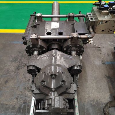 800t Servo Motor Injection Molding Machine Center Clamping Structure